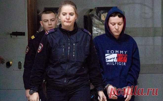 Певцу Шарлоту ужесточат наказание. По данным прокуратуры, Шарлот нарушал режим и «настраивал других осужденных к отрицательно направленному поведению», за что неоднократно привлекался к дисциплинарной ответственности