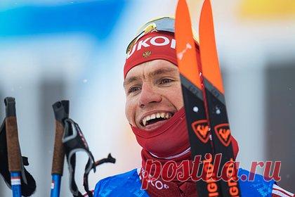 Большунов ответил посмеявшемуся над его победой на турнире в России Клебо. Российский лыжник Александр Большунов ответил пошутившему над его победой на турнире «Чемпионские высоты» норвежцу Йоханнесу Клебо. Он обратил внимание на то, что результаты в скиатлоне и гонке на 15 километров на российском турнире в точности совпадали с результатами на чемпионате мира в словенской Планице.