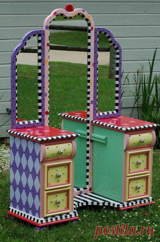 Pamela Nicholas приколол(а) это к доске Painted Furniture