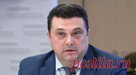 Глава СЖР Соловьёв рассказал, что грозит напавшим на сотрудников «Известий». Председатель Союза журналистов России Владимир Соловьёв, комментируя нападение на сотрудников «Известий», заявил, что журналисты при исполнении профессиональных обязанностей лучше защищены законом, чем обычные граждане. Читать далее