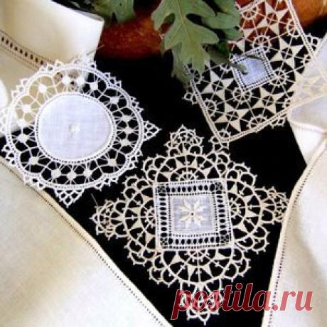 NEEDLE LACE UNEXPECTED SCENERY