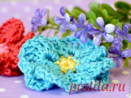 Резинки для волос с вязаными цветочками