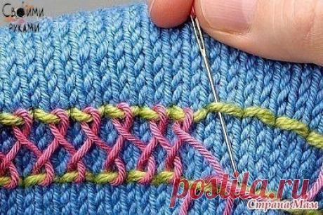 Вышивка по вязаному полотну.