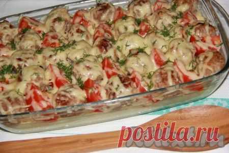 Фрикадельки с картошкой в духовке