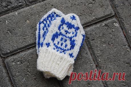 Детские варежки с жаккардовым узором "Совенок" спицами | Мои Петельки