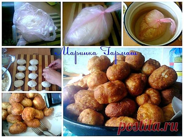 ПИРОЖКИ
автор Марина Гармаш

(Вот именно с этого рецепта и начался мой кулинарный альбом в интернете)

Ингредиенты:
700 мл тёплой воды
2 ст.л сахара
1 ч.л соли
1.5 ст.л дрожжей сухих
4 ст.л растительного масла (для теста)
мука 1 кг (примерно 4 -0,5 л. банки)
0,5 л растительного масла (для фритюра)

Начинка:(любая по желанию)

Приготовление:

В 0,5 л. банку всыпаем 1 ст.л. сахара, 1,5 ст.л дрожжей и заливаем 200 мл
тёплой воды.

Дать постоять(5-7 мин.) В миску всыпать 1 ст....