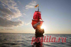 Каждый из нас мечтает о такой работе,которая приносила бы не только хороший доход,но и доставляла бы удовольствие! Но где сейчас найти такую работу? А может стоит задуматься о том,что можно работать на себя,создать свой собственный бизнес?