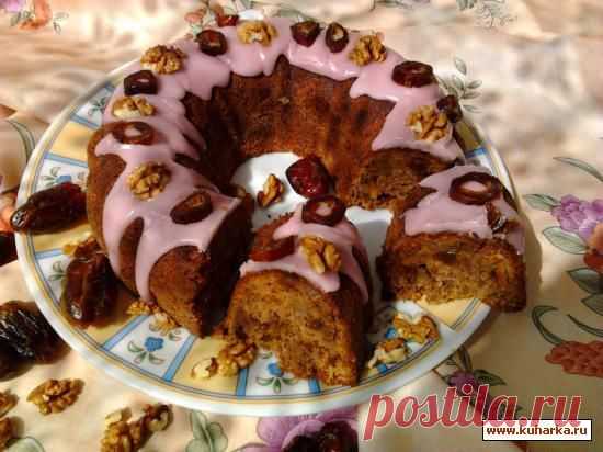 Рецепт: Финиковый кекс с орехами.