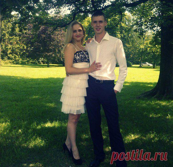 Мой  внук  Андрей  со  своей  женой Оксаной