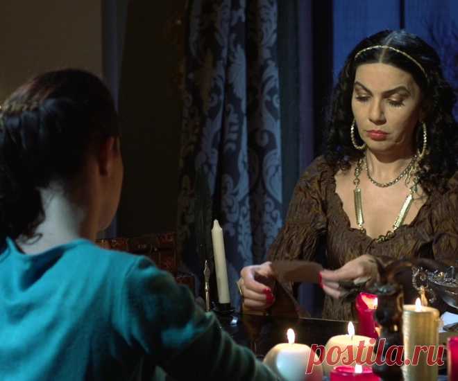 Онлайн чаты с экстрасенсами, гадалками и астрологами. Гадалка бесплатно, задать вопрос в ватсапе без регистрации Гадания на все случаи жизни. Бесплатно задать вопрос гадалке в ватсапе без регистрации. Карты Таро, Руны, книга вопросов и ответов, цыганский расклад