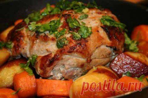Свинина, запеченная с картофелем | Домашняя кулинария