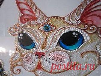 Здравствуйте, мои дорогие!  Уж как я за вами соскучилась и словами не сказать. И, пользуясь случаем заминки в ремонте и недомоганием небольшим, но отбивающим желание что либо создавать, я сразу к вам поболтать, рассказать о том, что я успела сделать за этот период.  Очарование кошками конкурсом не закончилось - принимайте новый котик-сфинкс. Если честно, что картинок очень нравящихся с котами еще масса, так что не обещаю на этом остановиться. фото 5