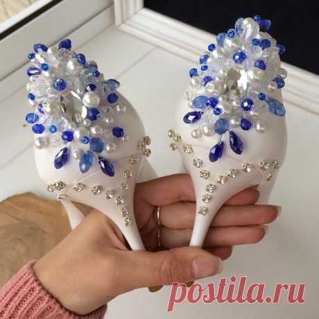 СВАДЕБНЫЕ УКРАШЕНИЯ💎АКСЕССУАРЫ в Instagram: «Вы уж извините за такое фото с руками 🙈😄 Но нет времени выставлять мини-фотозону, туфельки уже забирают ☺️❤️ Так что чем богаты, как…» 193 отметок «Нравится», 1 комментариев — СВАДЕБНЫЕ УКРАШЕНИЯ💎АКСЕССУАРЫ (@crystal_tula) в Instagram: «Вы уж извините за такое фото с руками 🙈😄 Но нет времени выставлять мини-фотозону, туфельки уже…»