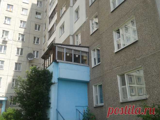 ЛОДЖИЯ НА КОЗЫРЬКЕ ПОДЪЕЗДА