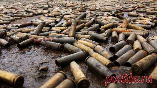 5.56 vs 5.45: чем патрон НАТО лучше российского Патроны 5,56×45 и 5,45×39 являются наиболее распространенными патронами в странах НАТО и на постсоветском пространстве. Они используются для оружия, известного на Западе как штурмовая винтовка (assault riffle). В эту категорию входят американская M16, бельгийская FN F2000, а также советский АК-74.