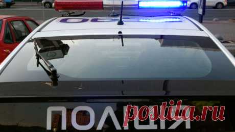 Массовые мероприятия запретили в Волынской области после стрельбы у военкомата. Массовые мероприятия запретили проводить в Волынской области Украины без согласования после стрельбы возле Луцкого территориального центра комплектования и социальной поддержки (ТЦК - аналог военкомата). Об этом сообщил глава Волынской ...