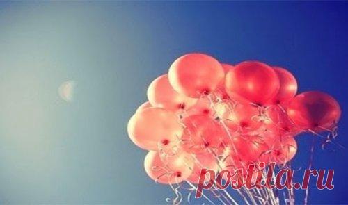 Топ-25 Странных и необычных фобий, которые существуют на самом деле От длинных слов до тёщи, ниже представлены 25 странных и необычных фобий, которые на самом деле встречаются у людей:25. Глобофобия (Globophobia)Страх лопанья воздушных шаров24. Омброфобия (Ombrophobia...