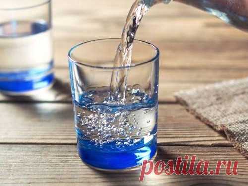Сколько воды в день нужно выпивать для крепкого здоровья и сильного биополя Вода — это не просто напиток. Она обладает целебными свойствами, повышает энергетику и наполняет нас силами. Эксперты рассказали, сколько нужно выпить воды для крепкого здоровья.