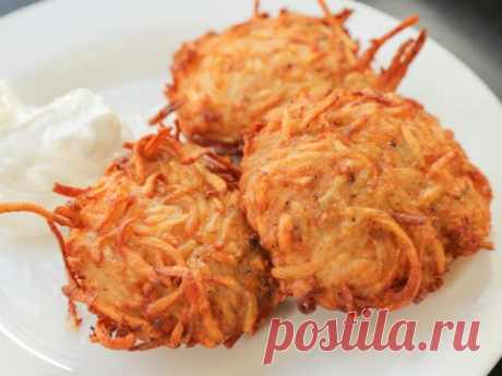 👌 Латкес - очень вкусные еврейские драники, рецепты с фото Латкес — это те же драники, разве что они совсем немного отличаются по рецептуре. Еврейские драники должны быть румяными и зажаристыми, это обязательное условие. Если вы соблюдаете...