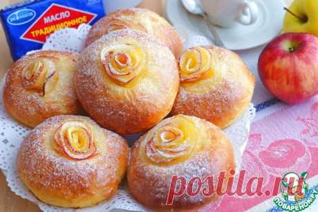 Булочки с яблочными розами