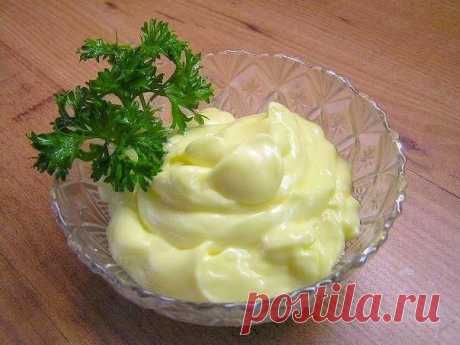 Чем заменить майонез: рецепт вкусного салатного соуса