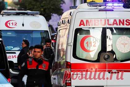 Несколько человек погибли в аварии с микроавтобусом в Турции. В восточной провинции Турции Мардин перевернулся микроавтобус, шесть человек погибли. Пока никакой информации о водителе и номерном знаке микроавтобуса не поступало. В результате аварии по меньшей мере пять человек получили травмы, их госпитализировали в больницу Мидьята.