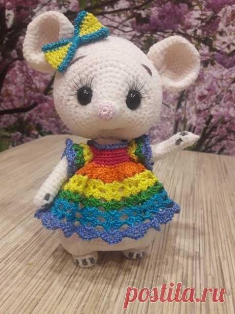 Мышка Толстушка. Мышонок. Вязаная игрушка. Амигуруми
#мышкатолстушка #мышь #мышонок  #вязанаямышка #вязанаяигрушкакрючком #вязаныймышоноккрючком #амигуруми #амигурумимышонок #амигурумиигрушка  #вязание  #новогодняяигрушка #новыйгод2020 #игрушкасвоимируками #вашиработы