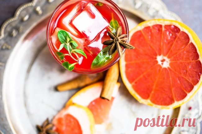 Ночной напиток, который поможет вам сжечь жир живота Худейте вкусно! Этот напиток поможет вам стать более здоровыми и стройными и сделает вас полными энергии. Корица с грейпфрутом Ингредиенты: 500 мл сока