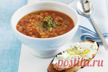 Tomato & red lentil soup with feta & olive oil crostoli