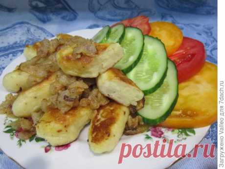 Картофельные пальчики - любимое блюдо нашей семьи Как говорила героиня моего любимого фильма: «Картошка жареная, вареная, пюре. Картофель фри, картофель пай...». Перечислить можно бесконечное множество блюд! Хочу предложить еще одно — картофельные пальчики! Это блюдо мы готовим из поколения в поколение...