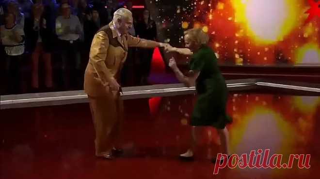 Я БЫ ТОЖЕ ХОТЕЛА ТАК ОТПЛЯСЫВАТЬ В СВОИ 90 ЛЕТ! ВОТ МОЛОДЦЫ!