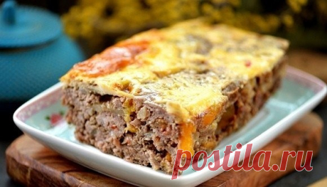 МЯСНАЯ ЗАПЕКАНКА СКУРАГОЙ И ИЗЮМОМ

Ингредиенты: 
Говяжий фарш - 600 г 
Изюм - 40 г 
Курага - 40 г 
Лук репчатый - 1 шт. 
Чеснок - 3-4 зубчика 
Перей жгучий - по вкусу 
Соль - по вкусу 
Перец ч.м. - по вкусу 
Масло растительное - 2 ст.л. 
Яйцо куриное - 1-2 шт. 
Молоко - 75 г 
Карри - 0,5 ч.л. 
Зира - 0,5 ч.л. 
Сухари панировочные - 3-4 ст.л. 

Приготовление:
Для приготовления запеканки подготовьте продукты по списку. В магазине я выбрала кусок хорошей говядины без жира и ...