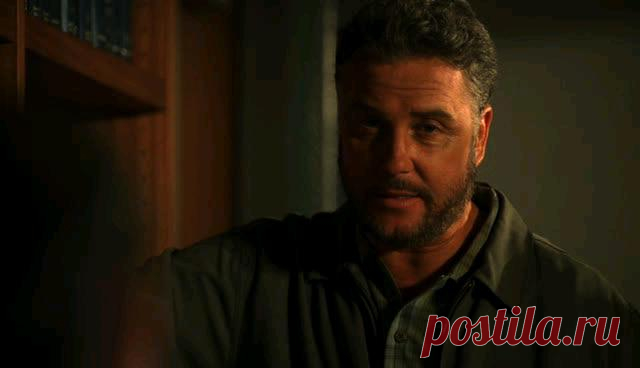 Уильям Петерсен