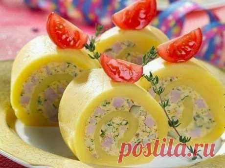 Обалденный рулет из сыра, ветчины и шампиньонов