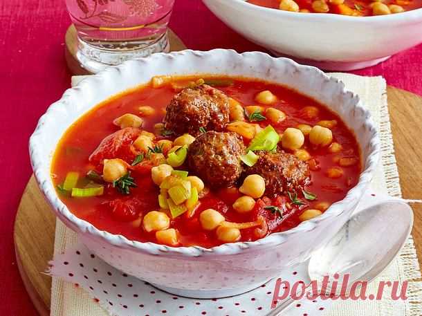 Kichererbsen-Tomaten-Eintopf mit Hackbällchen Rezept  | LECKER Unser beliebtes Rezept für Kichererbsen-Tomaten-Eintopf mit Hackbällchen und mehr als 65.000 weitere kostenlose Rezepte auf LECKER.de.