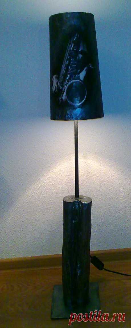 Торшер &quot; Саксофонист &quot;