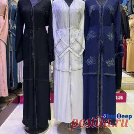 Embrace the Floral Trend: Abayas with Botanical Prints