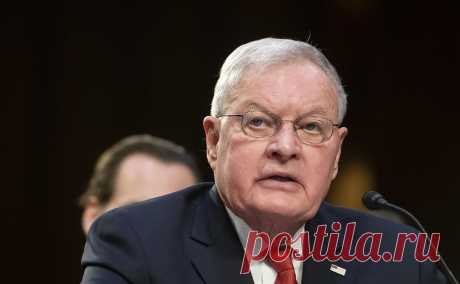 Трамп назвал имя своего посланника по Украине. Избранный президент США Дональд Трамп предложил назначить генерал-лейтенанта в отставке Кита Келлога спецпосланником по урегулированию на Украине.