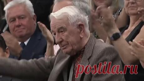 В Канаде могут рассекретить список скрывающихся в стране нацистов. В Канаде на фоне скандала в парламенте с чествованием ветерана СС Ярослава Хунки, хотят рассекретить список нацистов, которые скрывались в стране от наказания. Об этом сообщает газета The New York Times. По данным издания в секретный ...