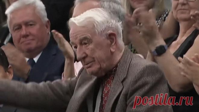 В Канаде могут рассекретить список скрывающихся в стране нацистов. В Канаде на фоне скандала в парламенте с чествованием ветерана СС Ярослава Хунки, хотят рассекретить список нацистов, которые скрывались в стране от наказания. Об этом сообщает газета The New York Times. По данным издания в секретный ...