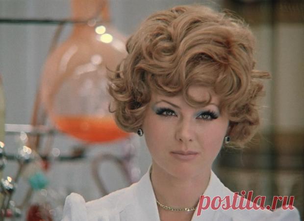 Наталья Селезнёва отмечает день рождения: самые яркие роли и личная жизнь актрисы