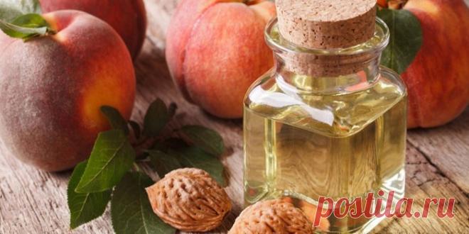 Персиковое масло для кожи вокруг глаз - Журнал Советов Из-за высокого содержания витаминов и полиненасыщенных кислот персиковое масло активно применяется в косметологии, в том числе при проведении омолаживающих процедур. Оно обладает способностью разглаживать мимические морщины, восстанавливать тонус тканей, улучшать цвет и структуру кожного покрова. Правила использования масла Косметическое натуральное средство от морщин вокруг глаз используют для повышения упругости кожи...