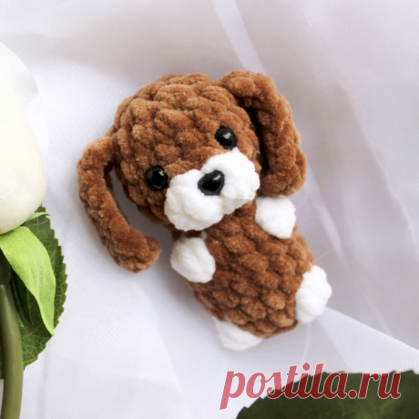 PDF Собачка крючком. FREE crochet pattern; Аmigurumi animal patterns. Амигуруми схемы и описания на русском. Вязаные игрушки и поделки своими руками #amimore - маленькая собака из плюшевой пряжи, пёс, плюшевая собачка, щенок, пёсик.