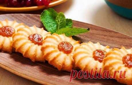 (2) Еврейская (кошерная) международная кухня.