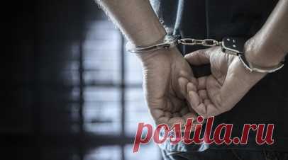 В Тамбовской области задержали мужчину за попытку подрыва объекта энергетики. Официальный представитель МВД России Ирина Волк заявила, что полицейские совместно с сотрудниками ФСБ задержали мужчину, который попытался совершить диверсию на объекте энергетики, так как мошенники угрожали ему ответственностью за финансирование ВСУ. Читать далее