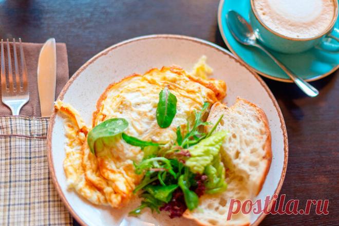 Плотный и пышный: делаем омлет «как в детском саду»