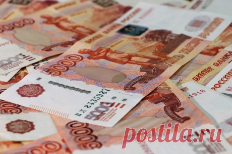 Помогу по дружбе, но за деньги. К нам на работу устроилась новая сотрудница. Приятная женщина, веселая. Сразу со всеми подружилась.Через несколько дней, когда мы с ней задержались на