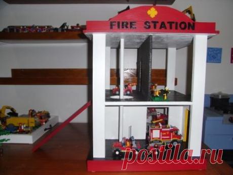 Домик для игрушек мальчика - Мебель для кукол