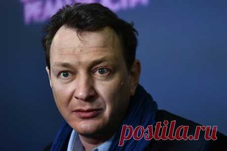 Марат Башаров рассказал о своих экстрасенсорных способностях. Российский актер, ведущий популярной программы «Битва экстрасенсов» на канале ТНТ Марат Башаров рассказал о наличии у себя экстрасенсорных способностей. Бывает, что и у меня какие-то видения появляются и сбываются. Думаю, я не лишен способностей. Но развивать их я не буду», — заключил актер.