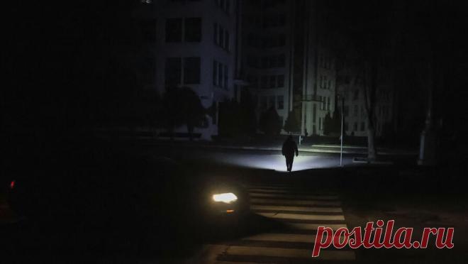 Украинские компании возвращаются к работе на генераторах. Украинские компании возвращаются к работе на генераторах. Об этом пишет украинское издание "Страна.ua". Как отмечают авторы издания, коммерческих потребителей отключают от сети чаще и дольше, чем гражданское население, многие ...